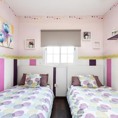 Villa Blanca Tenerife - Private Rooms - Terrace And Bbq, 5 Minutes From The Beach And Airport 圣伊西德罗 外观 照片