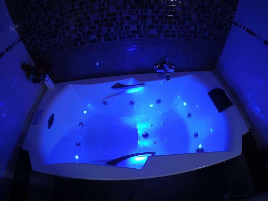 Villa Blanca Tenerife - Private Rooms - Terrace And Bbq, 5 Minutes From The Beach And Airport 圣伊西德罗 外观 照片